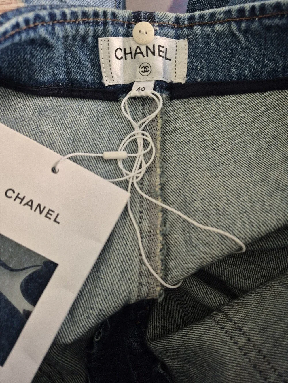 CHANEL Capri Pants Blue Denim Bermuda High Rise Size 40 = 8 NEW